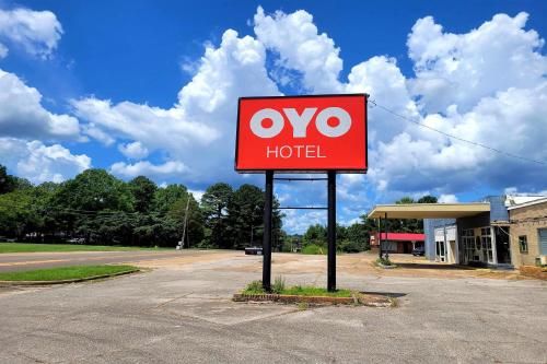 Photo of OYO Hotel Holly Springs MS