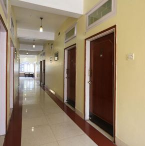 NearBy Hotel
