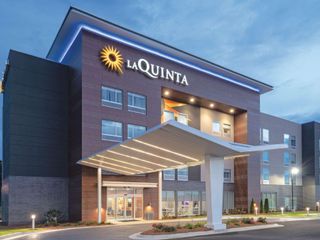 Фото отеля La Quinta Inn & Suites by Wyndham Opelika Auburn