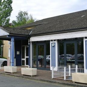 NearBy Hotel