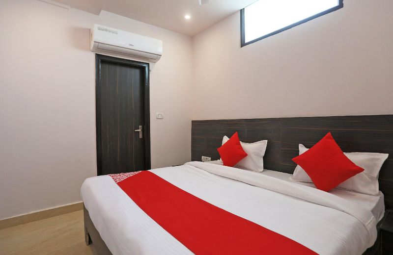 OYO 43274 Hotel Sonar Gaon