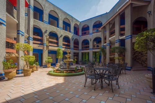Hotel Photo 1