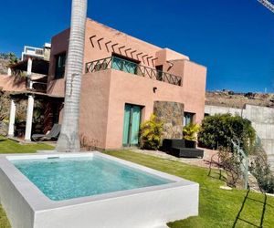 Salobre Villa, 5pax, pool and great views La Playa de Arguineguin Spain