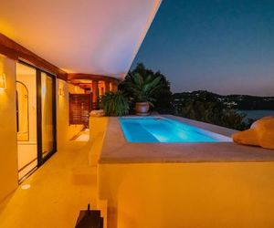 Tentaciones Hotel & Lounge Pool - Adults Only Zihuatanejo Mexico