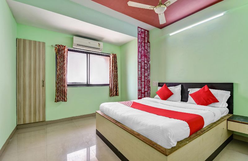 OYO 45014 Hotel Samarth Lodge