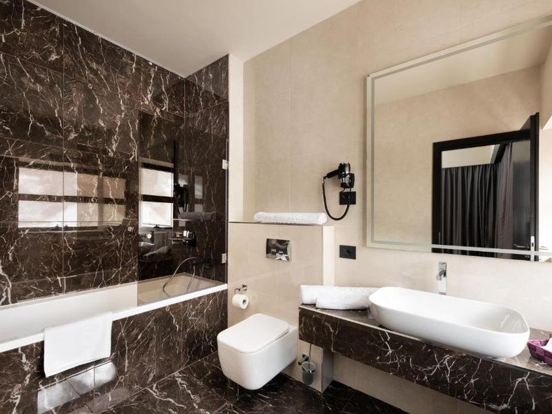 Hotel Photo 9