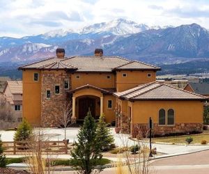 Chateau du Pikes Peak, a Tuscany Retreat Gleneagle United States