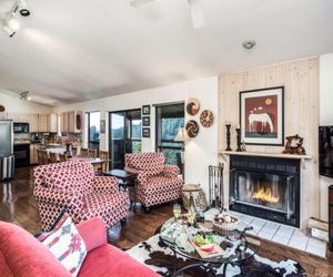 Sierra Lake Vista 5 Bedrooms, Lake View, Game Room, Hot Tub, Sleeps 10 Alto United States