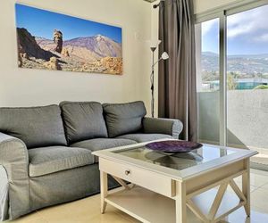 Amplio apartamento de tres dormitorios con vistas al Teide y al mar by TheOceanRentals La Orotava Spain