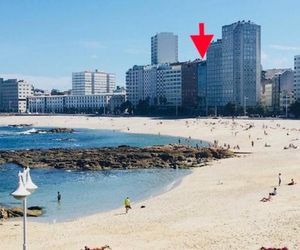 BONITO APARTAMENTO FRENTE A LA PLAYA DE RIAZOR La Coruna Spain
