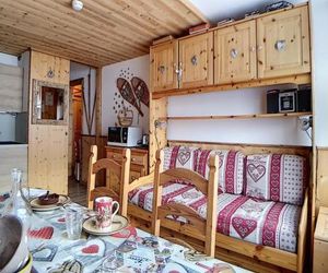 Apartment Spacieux appartement, skis aux pieds pour un séjour entre amis. Les Menuires France
