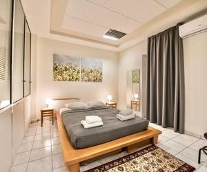 QR #Icarus - 200 sqm Aristotelous Penthouse with City View and Home Gym Thessaloniki Greece