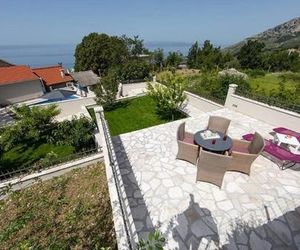 Holiday house Alina with heated Pool Tucepi Croatia