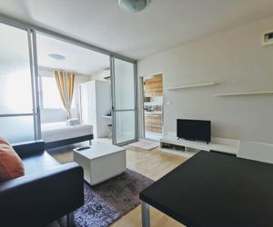 Clean Bright Pool View + Wifi Condo Kathu, Phuket Kathu Thailand
