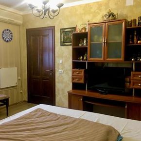NearBy Hotel