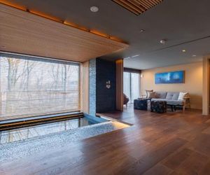 Hideaway on escarpment by Hokkaido Tracks Niseko Japan