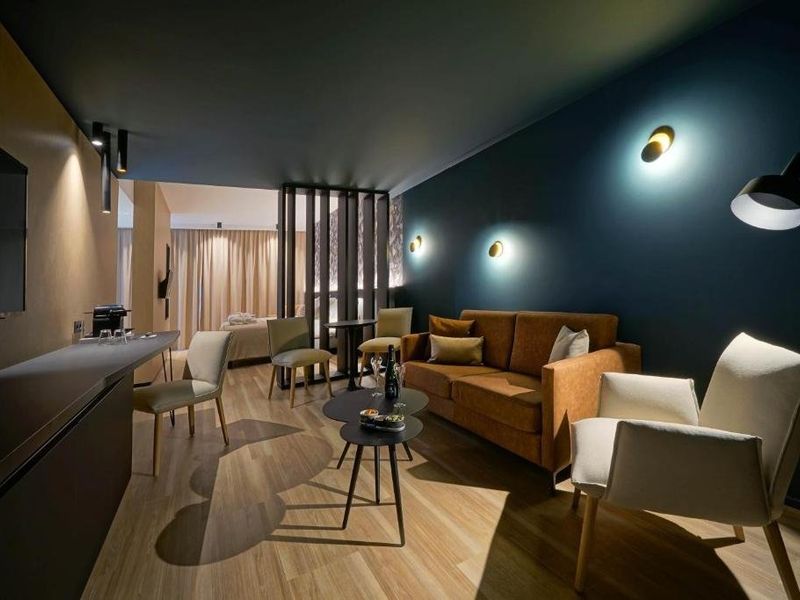 Hotel Photo 8