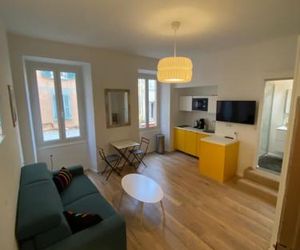 STUDIO rue pietonne Ajaccio Ajaccio France