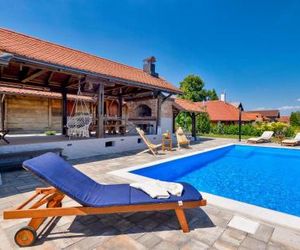 Stunning home in Martinkovec w/ Outdoor swimming pool, Sauna and 3 Bedrooms Gornji Kneginec Croatia