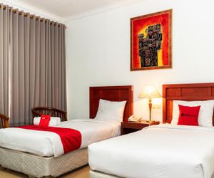 RedDoorz Plus Syariah near Java Supermall Semarang 2 Semarang Indonesia