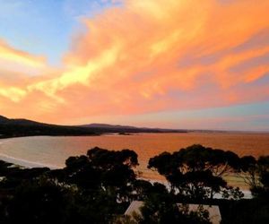 DOLPHIN LOOKOUT COTTAGE - amazing views of the Bay of Fires St. Helens Australia