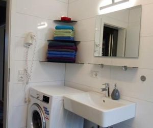 Virginies 90qm Apartment-Domizil Nr 2 inclusive Balkon und privatem Parkplatz Augsburg Germany
