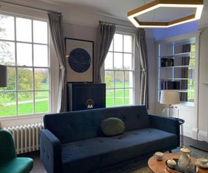 The Midsummer Common - Modern & Spacious 2BDR House with Garden Cambridge United Kingdom