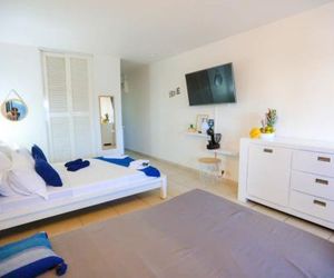 LE PARADIS STUDIO AVEC SON ACCESS PLAGE et SANS COUPURE DEAU GOSIER Guadeloupe