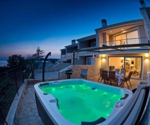 Villa Bobos place with Jacuzzi and Sauna 46D Umag Croatia