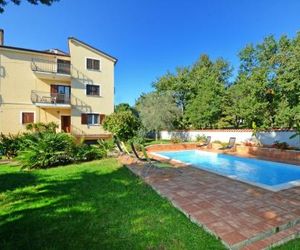 Apartments with pool Albina Umag Croatia