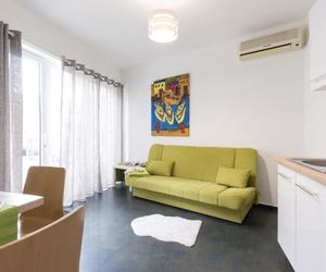One bedroom apartment, ground floor, parking, near sea Opatija Croatia