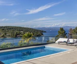 NEW! Villa CAPTAINS house on Šolta island with private pool, 3 bedrooms, 4 bathrooms, amazing sea views Necujam Croatia