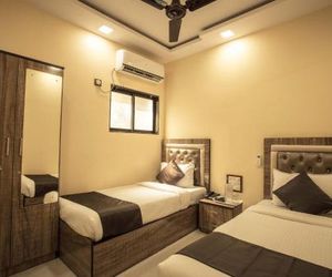 Hotel Apsara Near JJ Hospital Bandra West India