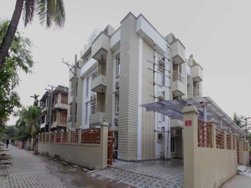 Capital O 10570 Aryan Address