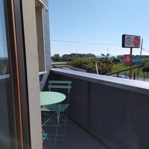 NearBy Hotel