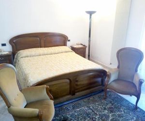 McEnroe Private Room - 30 MQ - King bed Gioia Tauro Italy