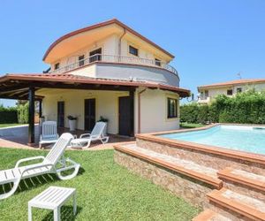 Amazing home in Sangineto Lido w/ Outdoor swimming pool, Jacuzzi and Sauna Belvedere Marittimo Italy