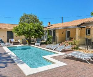 Nice home in Eyragues w/ Outdoor swimming pool, WiFi and Outdoor swimming pool Eyragues France