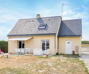 Beautiful home in Creances w/ WiFi and 4 Bedrooms Creances France