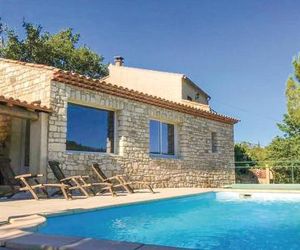 Stunning home in Cereste w/ WiFi, 3 Bedrooms and Outdoor swimming pool Cereste France