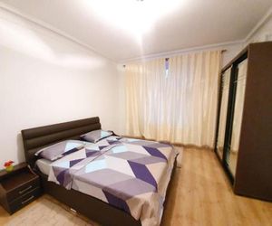 Ultracentral Old Boulevard Stefan cel Mare 2-rooms Studio Apartments Chisinau Moldova