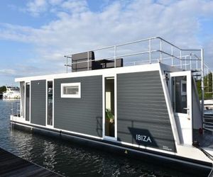 Tiny floating house Ibiza Maastricht Netherlands