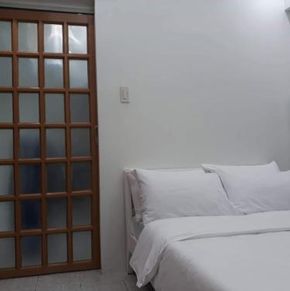 NearBy Hotel