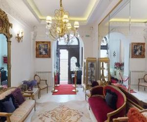 Conacul Coroanei Luxury Boutique Hotel Bucharest Romania