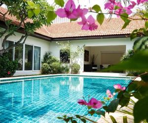Luxury 4 bhk villa + private pool Jomtien Beach Thailand