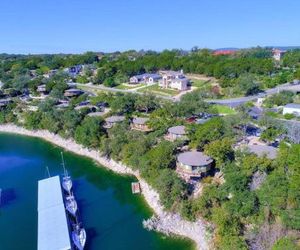 Relaxing Waterfront Bungalow on Lake Travis, pool & hot tub, next to marina (#1) Lakeway United States