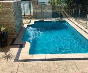 LUXURY VILLA W POOL & SPAS Fremantle Australia