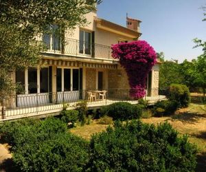 Maison lumineuse et spacieuse avec jardin arboré La Valette-du-Var France