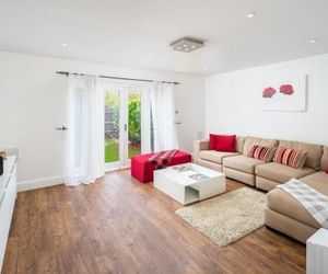 Stunning 2-bed flat w/ garden patio in West London Ealing United Kingdom