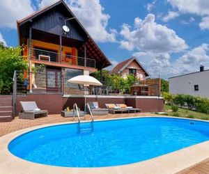 Awesome home in Sveti Ivan Zelina w/ Outdoor swimming pool, Jacuzzi and 2 Bedrooms Jesenovec Croatia